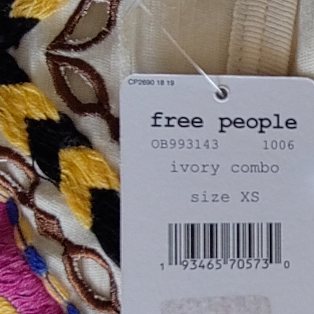 Free People Womens Top Hand Me Down Cropped Embroidered Size XS New - Picture 4 of 4
